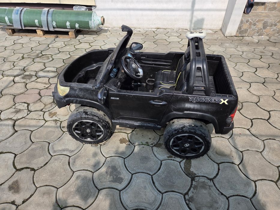 Vand masinuta electrica 4x4