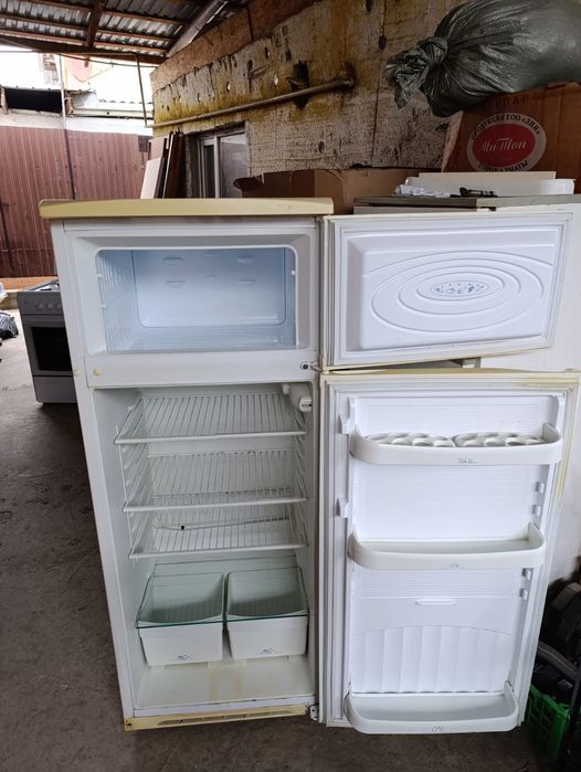 продам холодильник