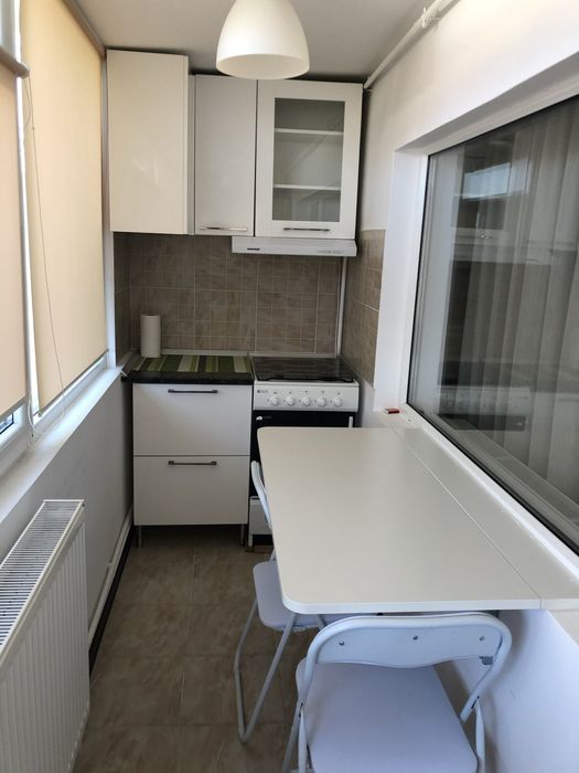 Închiriez garsoniera