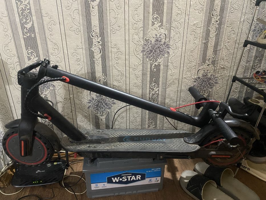 Срочно продам электросамокат