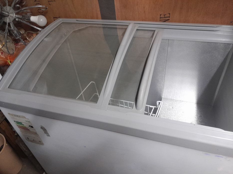 Продам морозильник