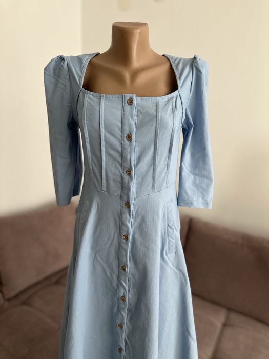 Rochiță super elastică , ca și nouă , peste genunchi