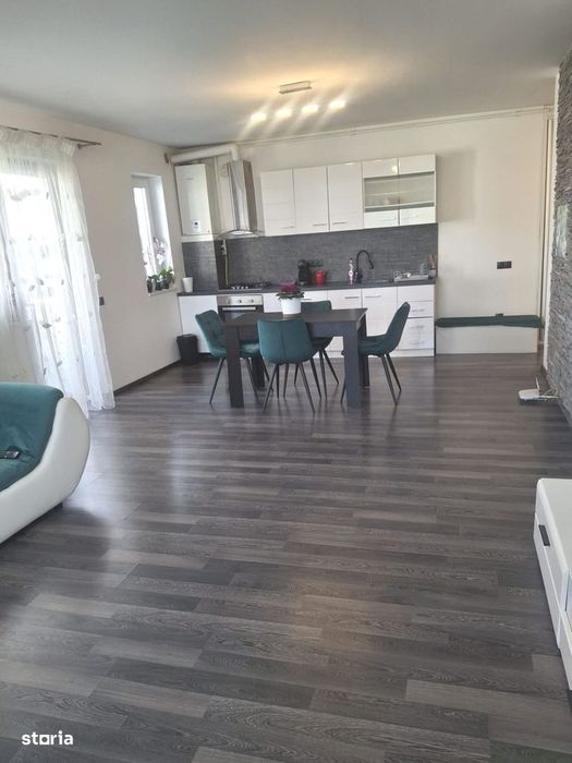 Apartament la cheie, etajul 1, zona clinicii Ametyst — fotografia 1
