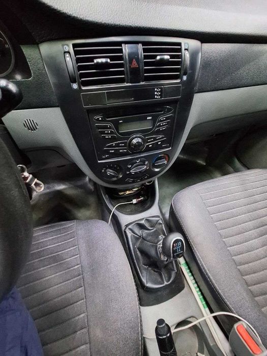 Срочно продается автомобиль Lacetti