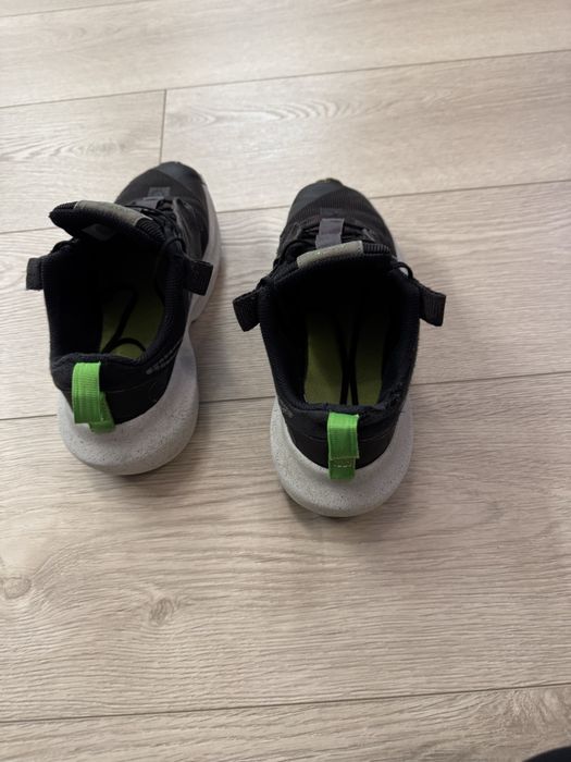 Маратонки Nike 37.5