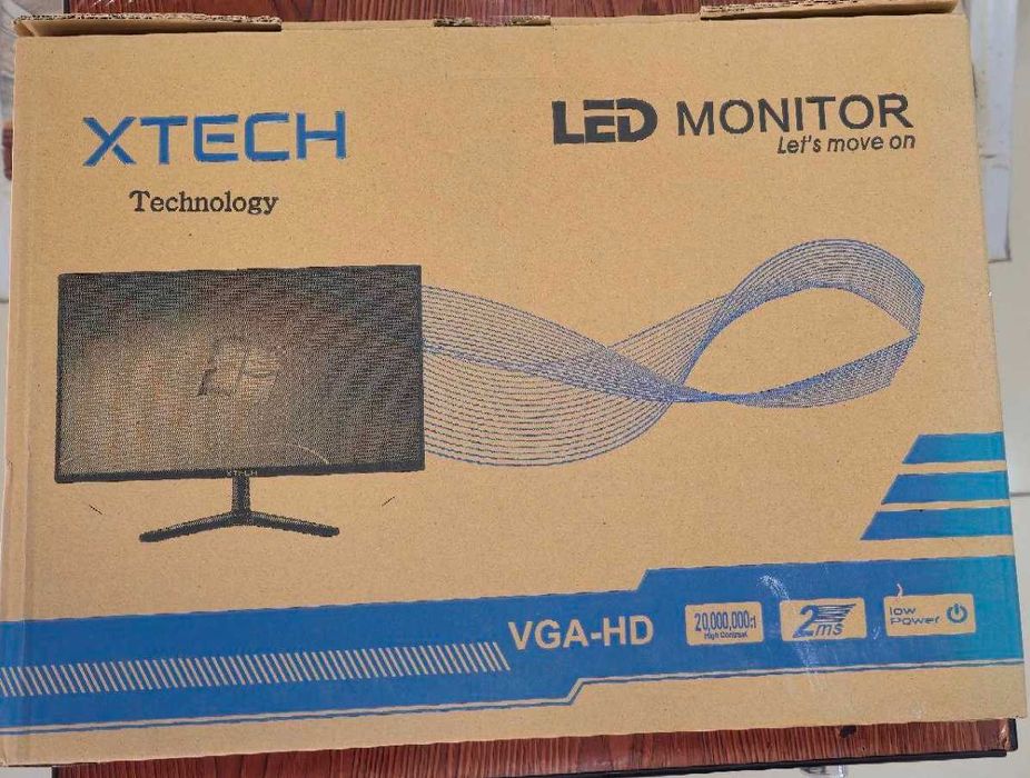 Монитор XTECH 19" Led (Flat) black