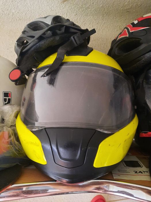 Casca moto Airoh și...