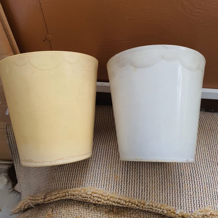 цветочные горшки ,разные