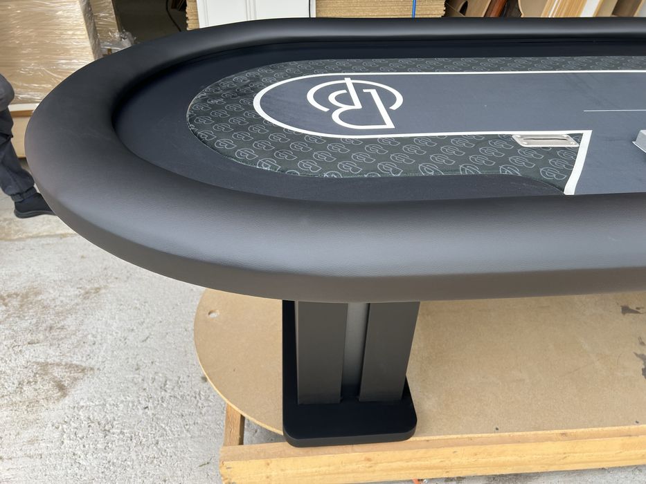Masa de poker personalizata de Casino cu accesorii casino jetoniera metalic drop box rake + tips cu racetrack Customtables.eu stoc Bucuresti