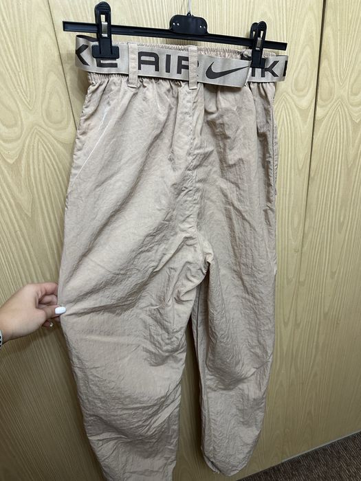 Панталон Nike с дълъг колан