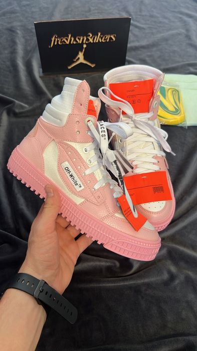 Off White Court 3.0 Pink ( size 36-40)