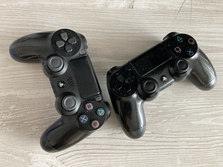 Продам Play Station 4 slim