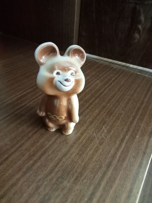 Статуэтка " Олимпийский мишка"