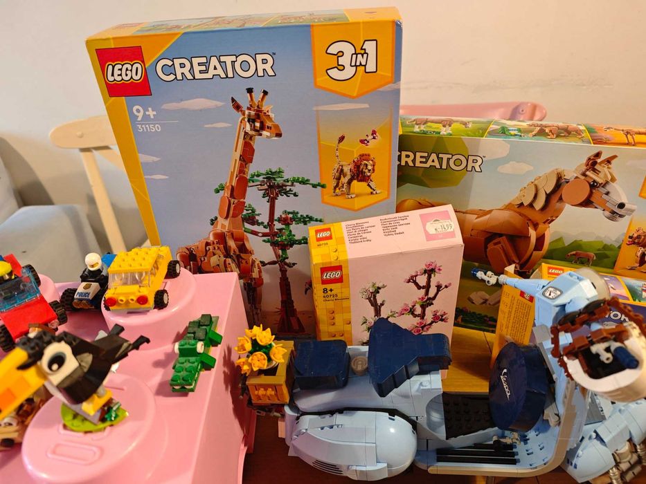 Продавам голям комплект от лего, с книжките, кутиите, LEGO
