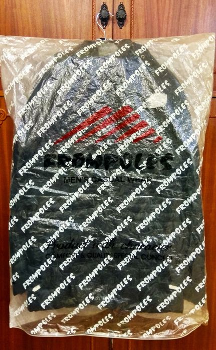 Продам оригинальную куртку Frompoles