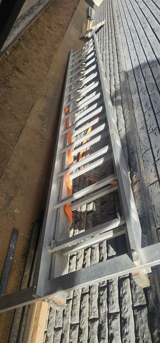 Продам строительную лестницу