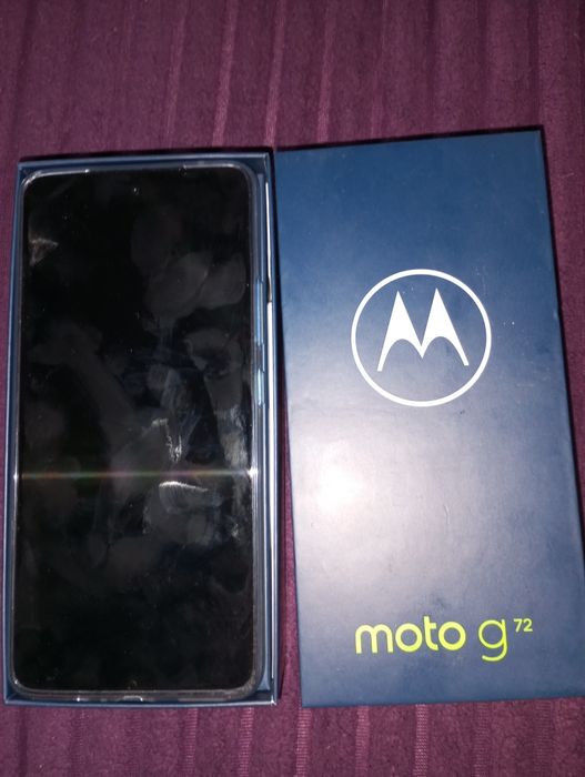 Продам телефон Moto g72