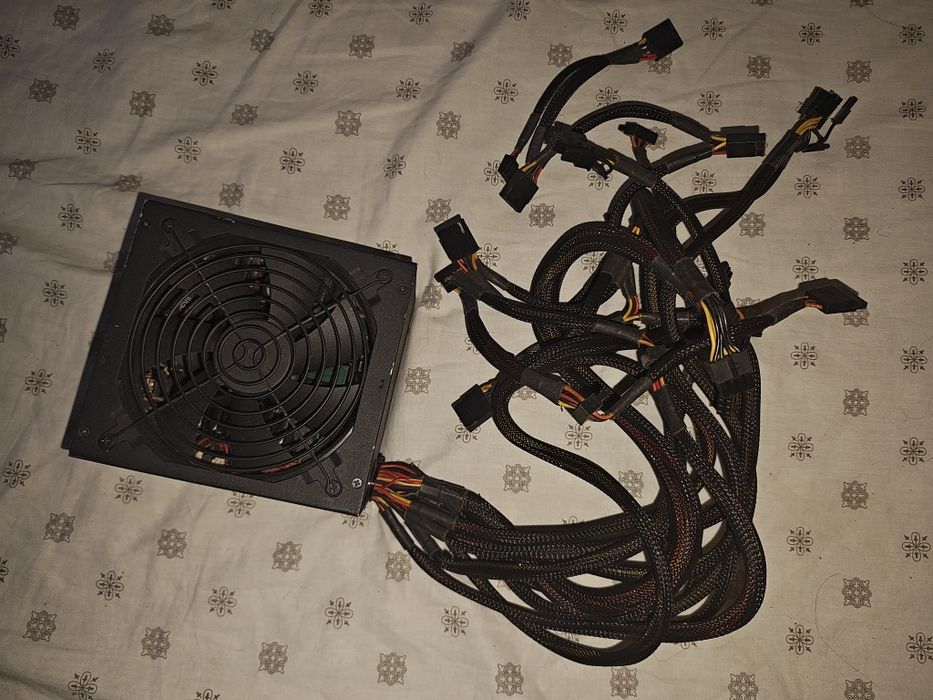 Sursa corsair 750W