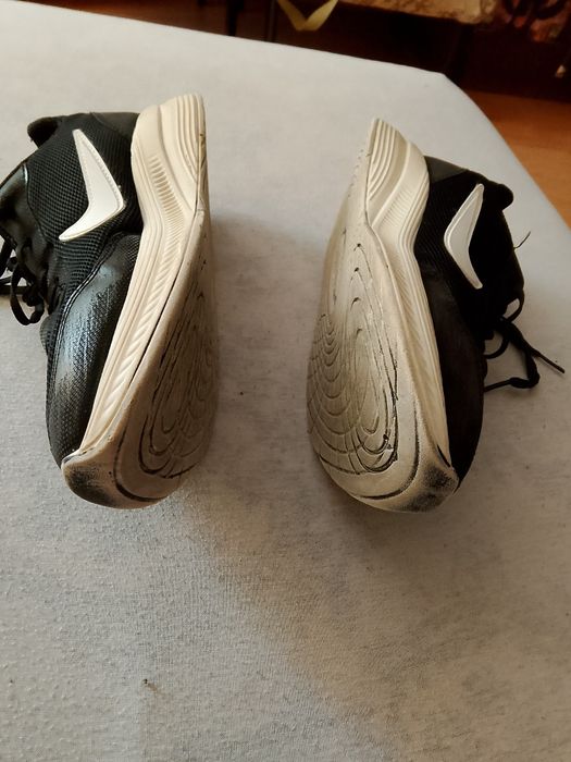 Продавам маратонки nike