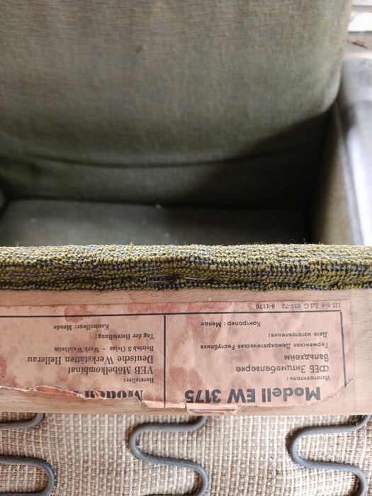 Продам 2 кресла производство ГДР