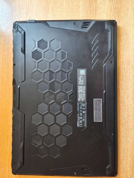 Vând laptop de gaming