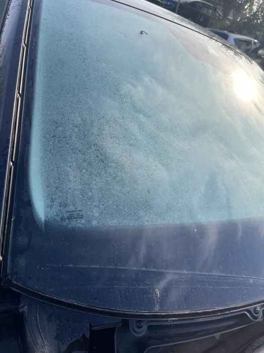 Преден прозорец за Skoda Scala 2020год с камерс за следене на линия