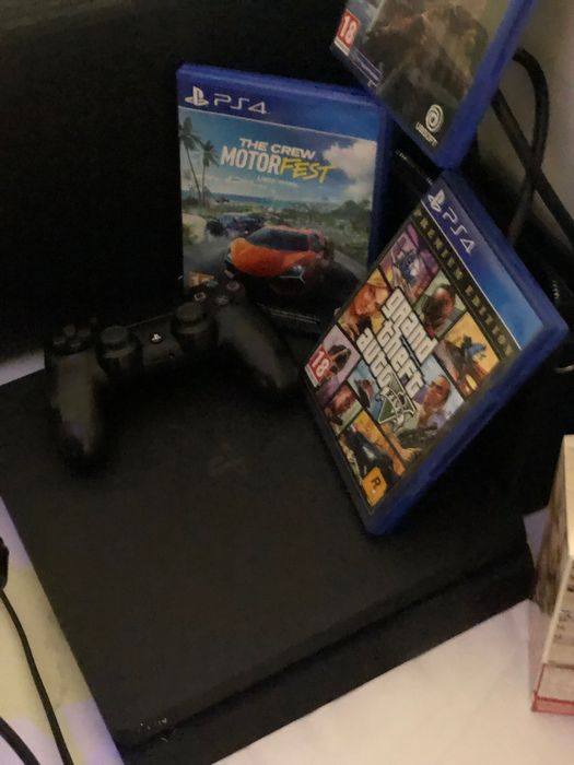 PS4 Slim 1TB (Профилактирана) +3 Топ игри