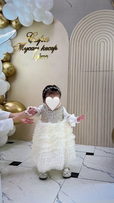 Нарядное платье на годик