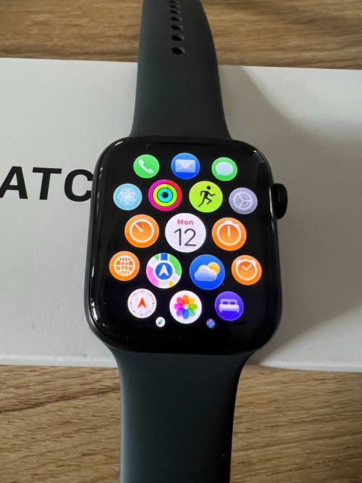 Apple Watch SE (3rd gen, GPS) Aluminum 44MM | Midnight S/M