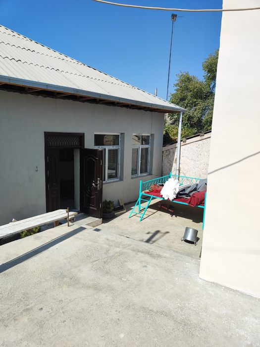 Arzon va qulay 6 xonali uy sotiladi