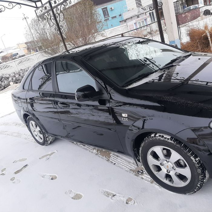 Gentra 2022 qora svet