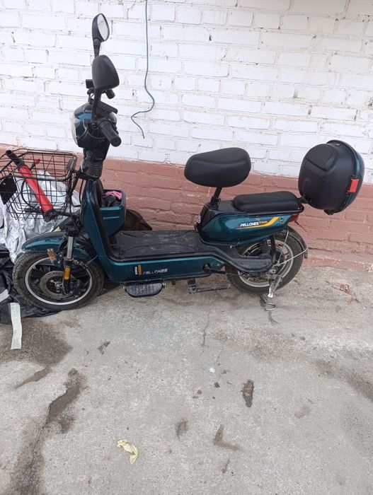 Elektroskuter sotiladi