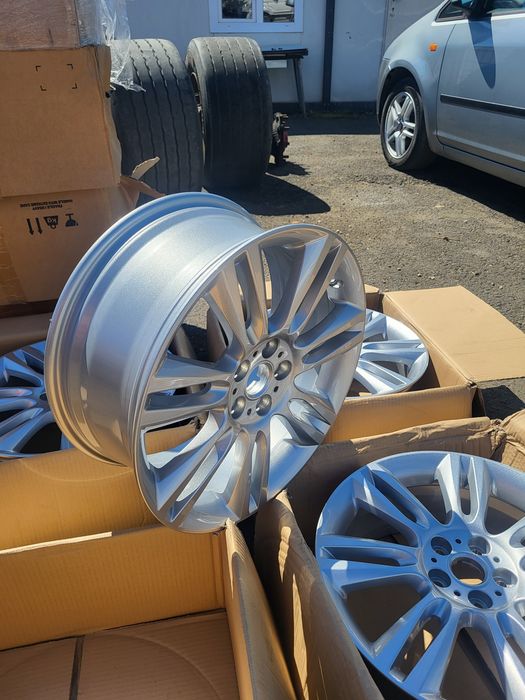 Vând 4 jante  aluminiu R18