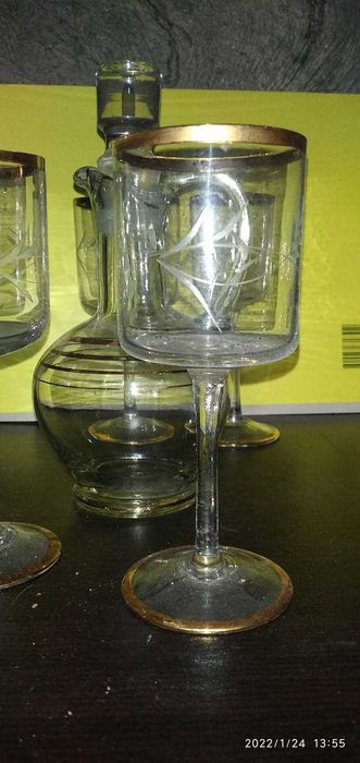 Cтарини  чаши ракиа Водка Кани  бутилки  вази ако ви трябва нещо тук е