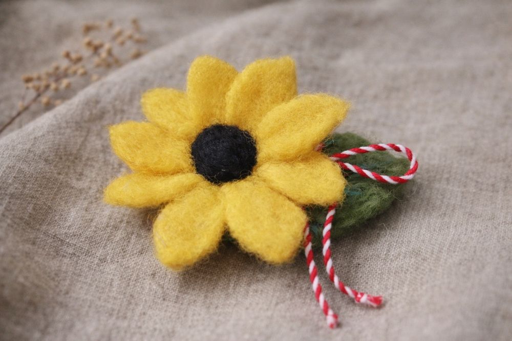 Мартенички, гривнички