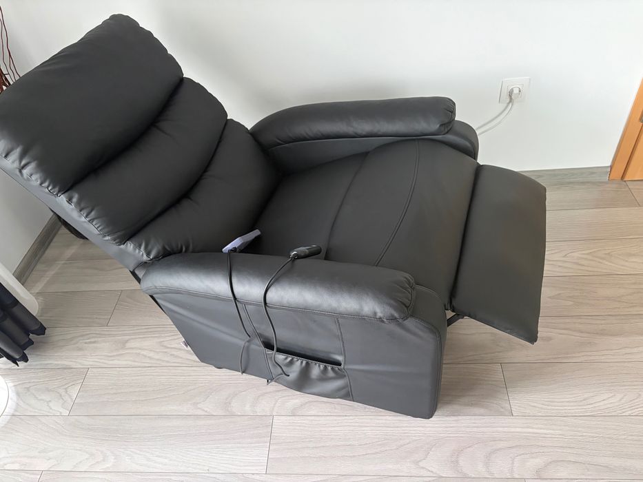 Vând fotoliu electric cu recliner