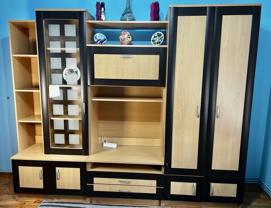 Mobilier cameră/dormitor + canapea extensibilă | Set complet modern | Stare foarte bună