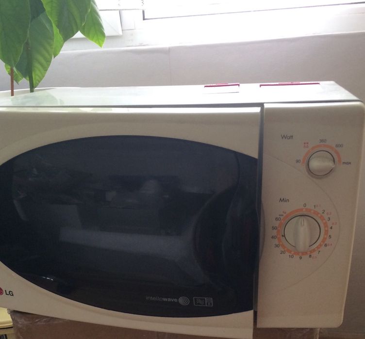 Микровълнова LG