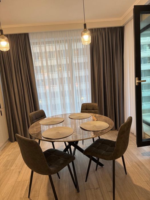 Inchiriez apartament