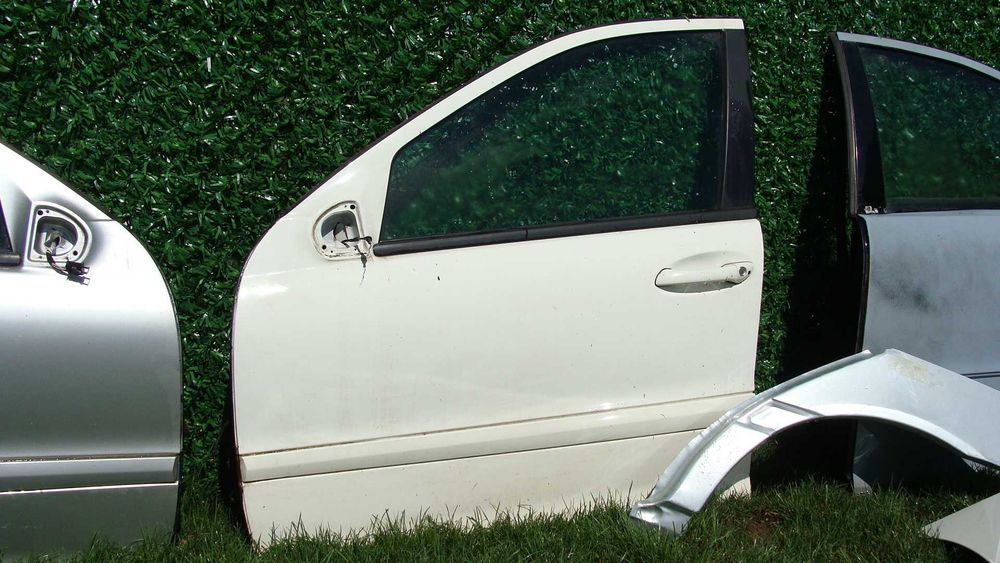 врати капак багажник вежди за mercedes c class w203
