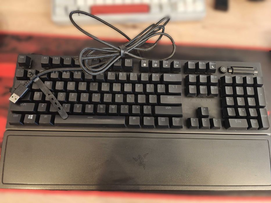 Tastatură Mecanică Gaming Razer BlackWidow V3 (Green Switches) – Impecabilă, la cutie