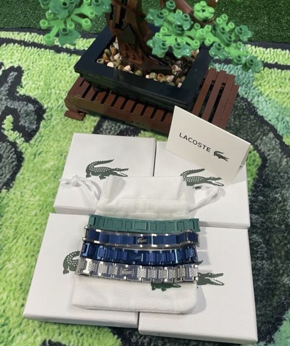 Гривна Lacoste