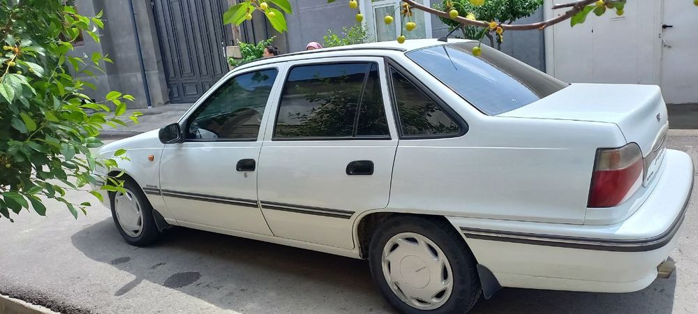 Нексия сонс 2001год продаётся