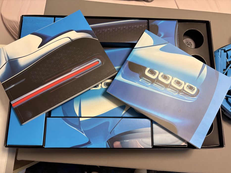 Продавам Lego Bugatti Chiron 42083