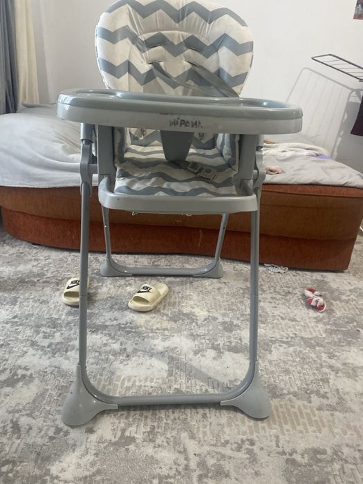 Стол детский в хорошее состояния