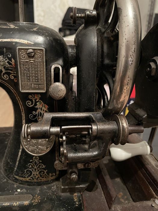 Продам швейную машинку Зингер