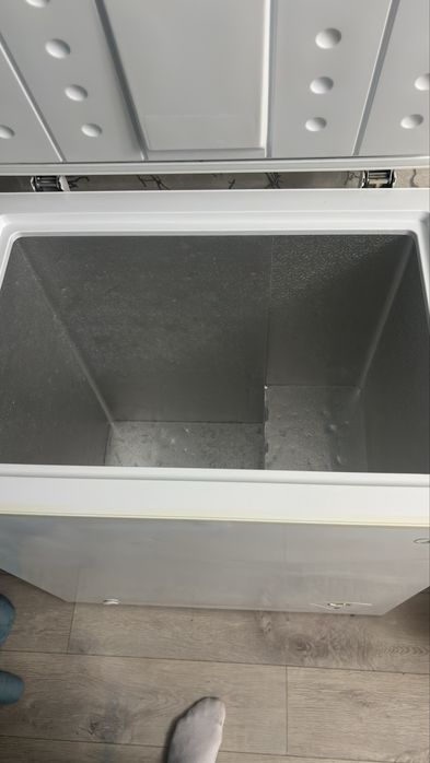 Продам морозильник