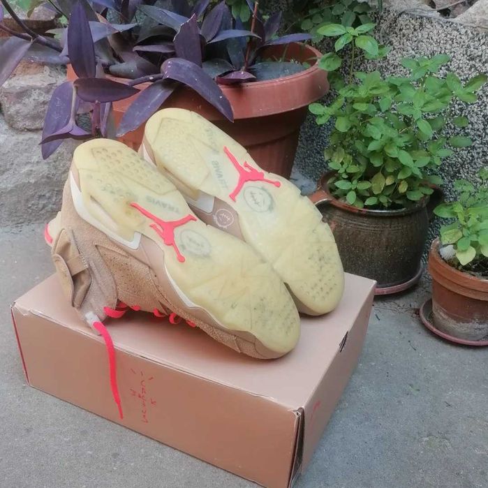 Air Jordan 6 Travis Scott