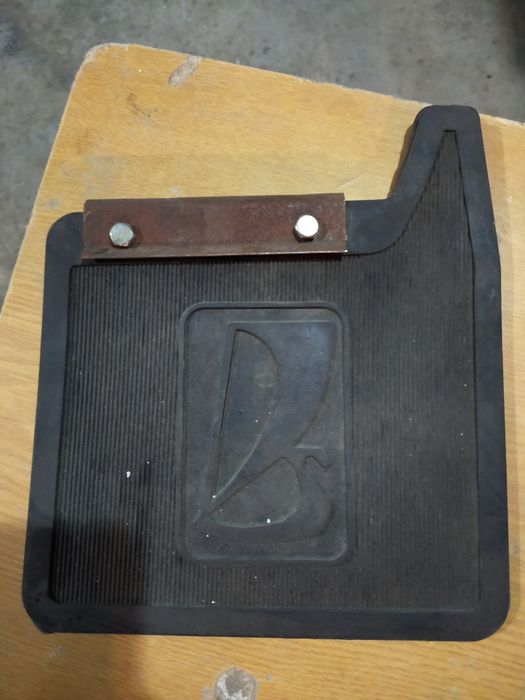 Продам брызговики от жигулей.