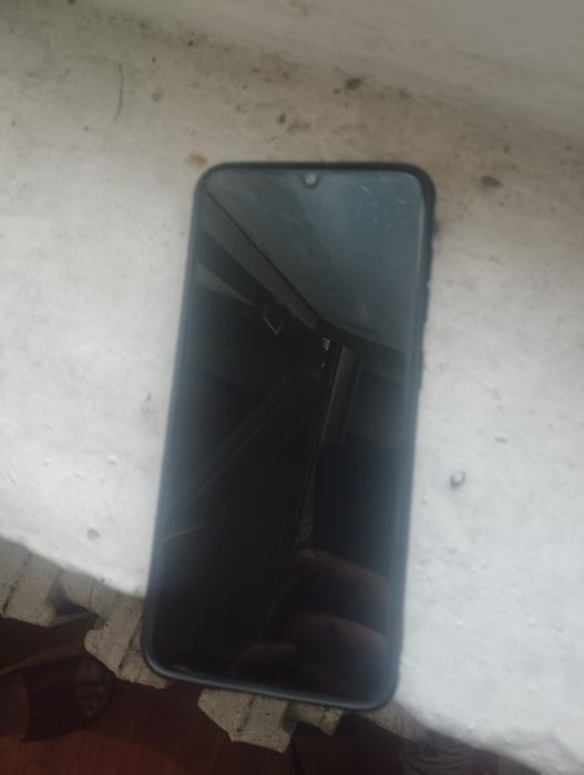 Samsung A30 продам